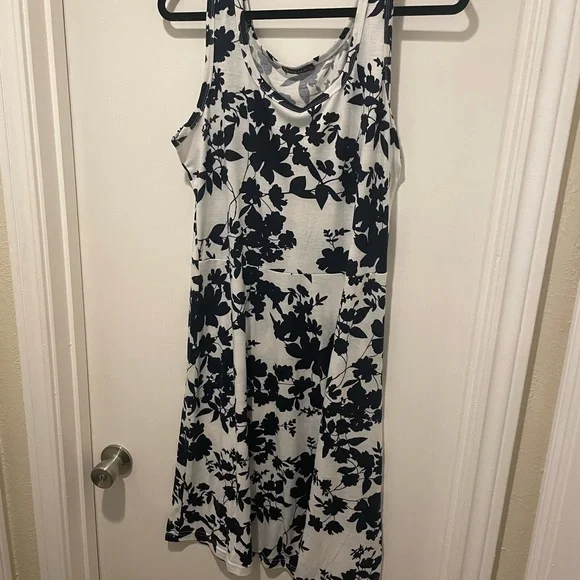 Fensace Dresses Fensace Black White Floral Print Sleeveless Midi Dress Poshmark